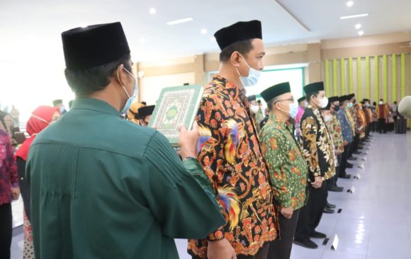 Rektor UIN Sumut Lantik Para Pejabat Baru Empat Komponen Lahirkan Lulusan Berkualitas